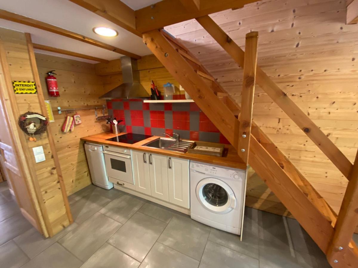 LE GENEPI bel appartement avec terrasse dans vieille ferme de montagne rénovée Les Orres Esterno foto