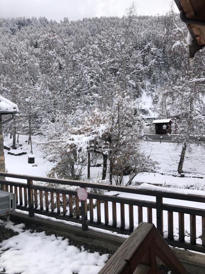 LE GENEPI bel appartement avec terrasse dans vieille ferme de montagne rénovée Les Orres Esterno foto