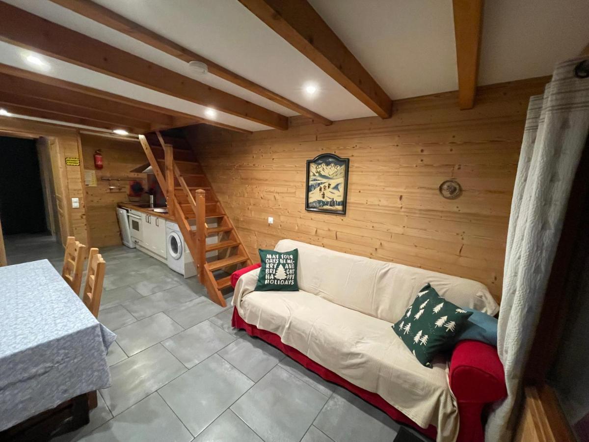 LE GENEPI bel appartement avec terrasse dans vieille ferme de montagne rénovée Les Orres Esterno foto