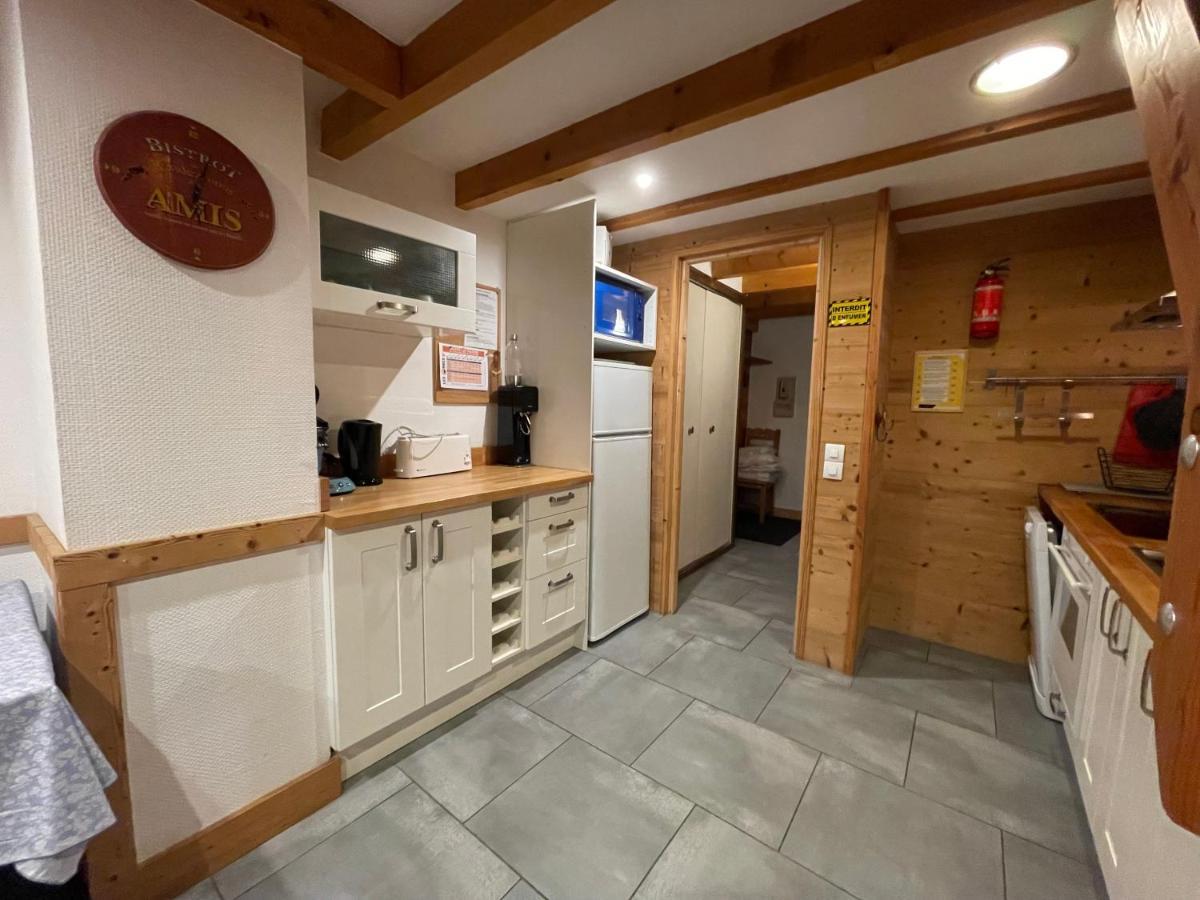 LE GENEPI bel appartement avec terrasse dans vieille ferme de montagne rénovée Les Orres Esterno foto