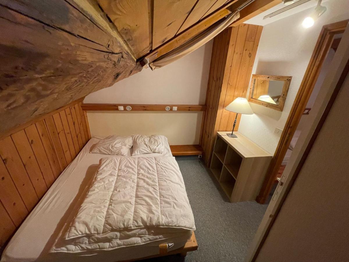 LE GENEPI bel appartement avec terrasse dans vieille ferme de montagne rénovée Les Orres Esterno foto