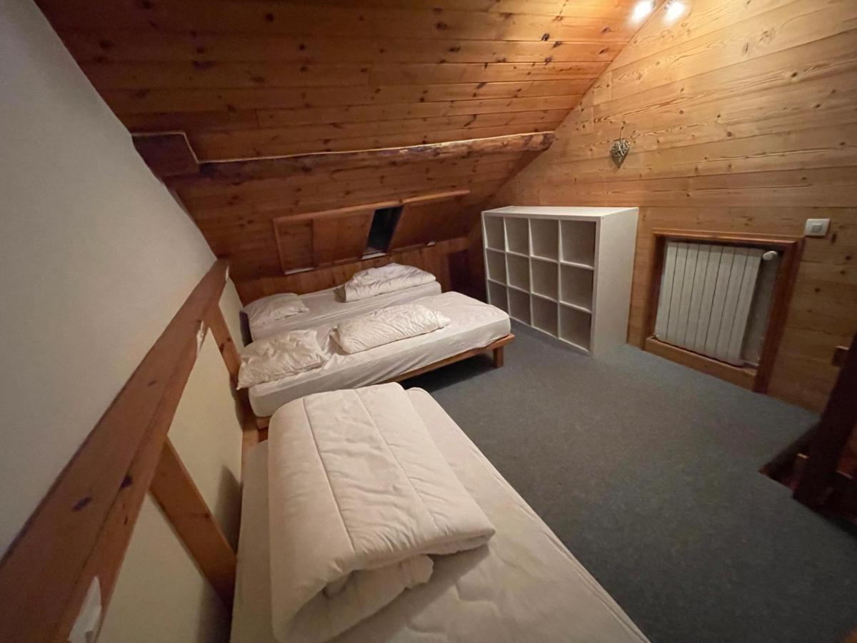 LE GENEPI bel appartement avec terrasse dans vieille ferme de montagne rénovée Les Orres Esterno foto