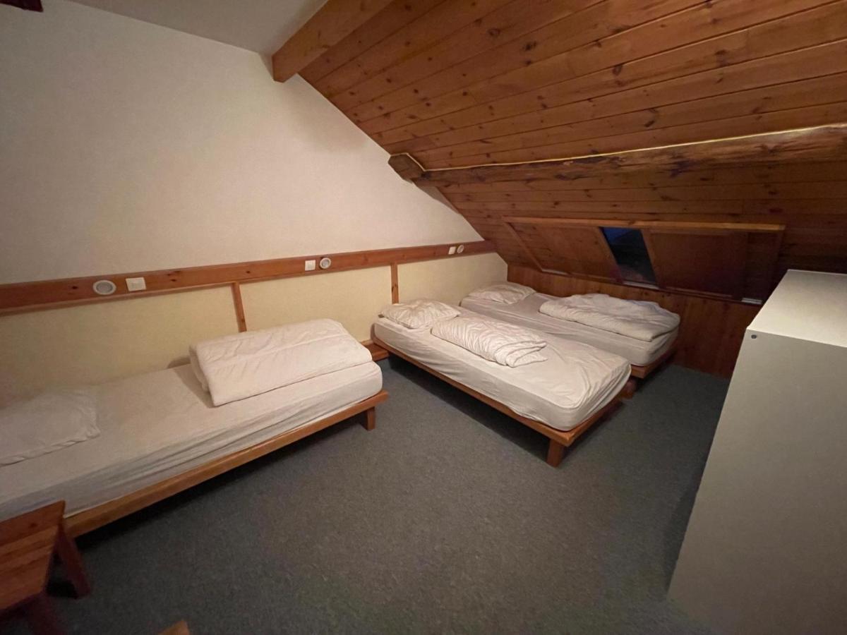 LE GENEPI bel appartement avec terrasse dans vieille ferme de montagne rénovée Les Orres Esterno foto